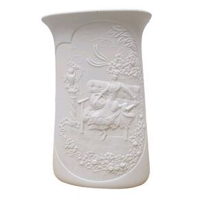AK Kaiser Bisque Vase LADY ON BENCH Romantic Pastoral Scene Signed M.Frey 0316